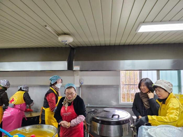 동절기 사랑과 정성을 담은 따뜻한 밥상 ‘행복 밥상’으로 안심하세요 사진2.jpeg