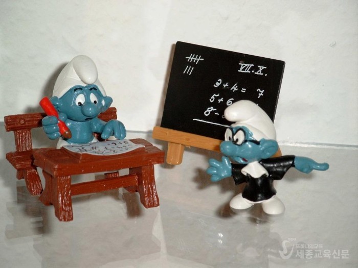 smurfs-140212_1280.jpg