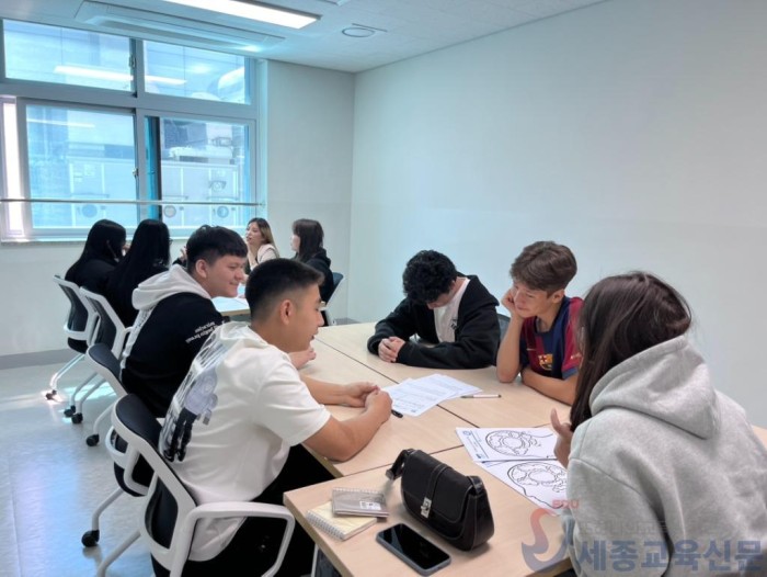 사진2_이주배경학생 대상 ‘모국어 조언(멘토링)’ 프로그램 진행.jpeg