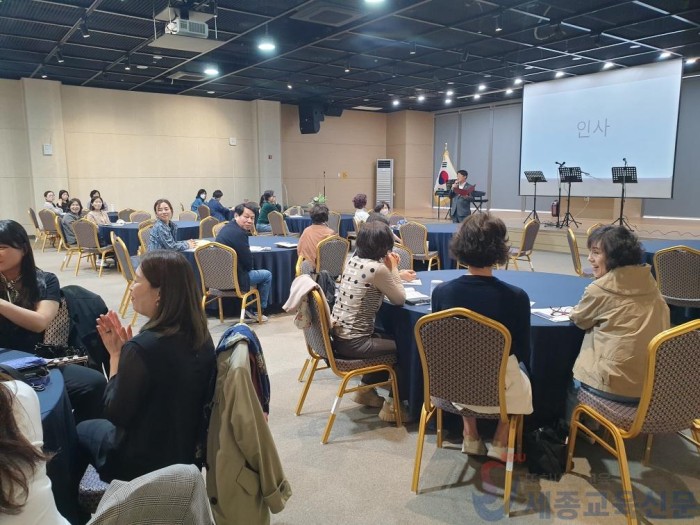 2025년 유치원 자원봉사자 연수2.jpg