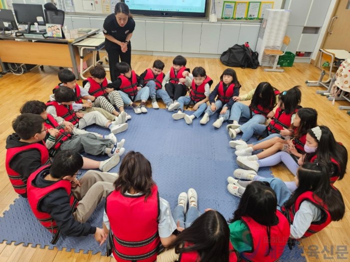 사진2_찾아가는 생존수영교육.jpg