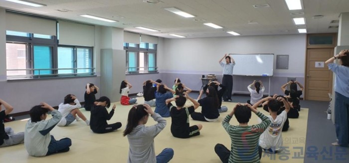 아람두리 사진1(춤테라피).jpg