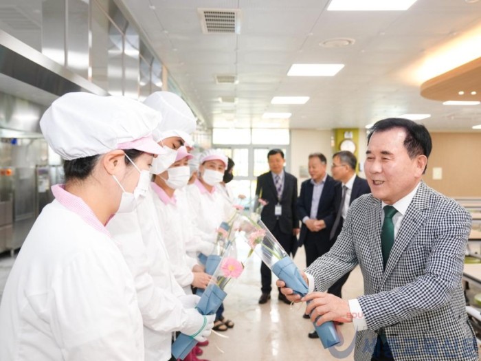 사진2_간부공무원 급식 위생안전 특별점검.JPG