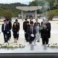 충남교육청, 제45주년 5·18 맞아 국립민주묘지 참배…오월 광주 정신 되새겨