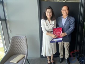 충남교육청, 전 한서대 부총장 김기찬 교수로부터 저소득층 학생 위한 장학금 300만 원 기탁 받아