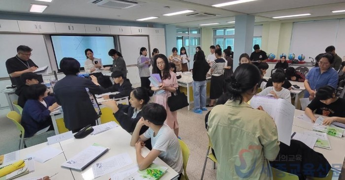 사진2_혁신미래학교 운영 통해 수업 나눔과 학교 혁신 확산.jpg