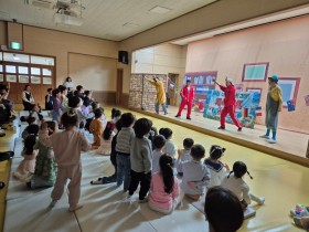 "우리 가족이 최고야" 가락유치원, 가족 주제 참여 수업과 어린이날 행사 성료
