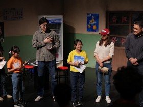 "무대 위에서 피어난 시민 참여의 꽃" 세종교육청, 시민참여형 연극 '오늘은 현금 내일은 외상' 성황리 마무리