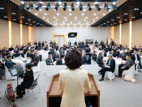 "이진숙 후보자 우려스럽지만 교권 회복 위해 조건부 협력하겠다"