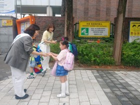 “아이의 안전을 먼저 생각해주세요” 대전교육청, 어린이 교통안전 캠페인 전개