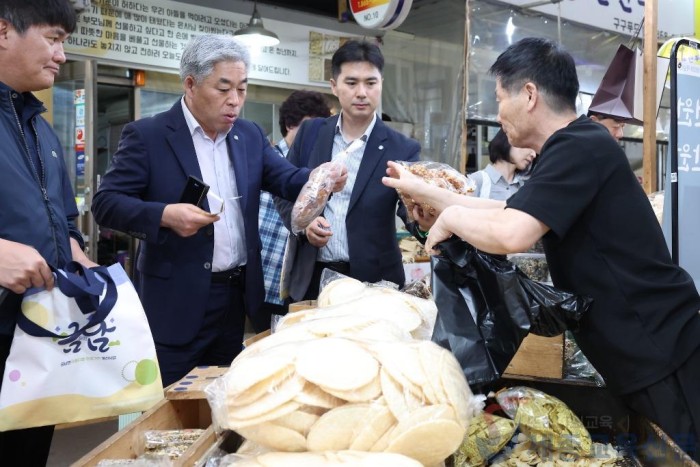 세종시교육청, 추석 명절 맞이 전통시장 장보기 행사2.jpg