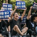 "30만 교사 집회 이끈 '보헤미안교사', 초등교사노조 위원장 도전장"