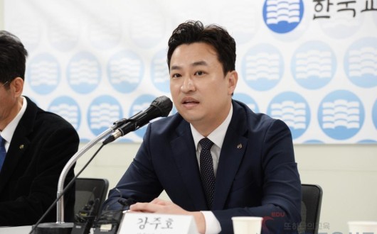 교총 "급식실 사고 영양교사 송치, 기계적 법 적용 규탄"